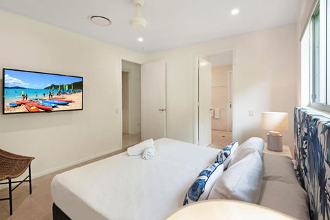 Pavillion 3 Absolute Waterfront 4 Bedroom 2 Lounge Room Plunge Pool + Golf Buggy - Darwin Holiday 3