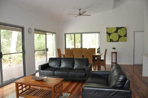 24 Esprit Drive Beach Home With Open Plan Living & Walking Distance To Beach - Darwin Holiday 5
