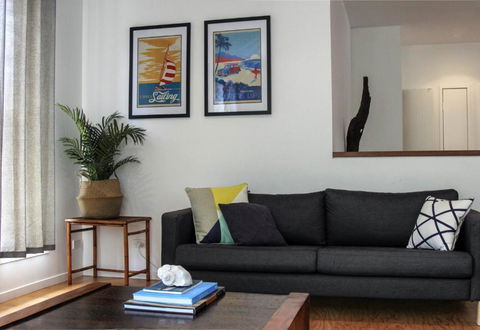 17 Naiad Court Modern Open Plan Family Home With Covered Outdoor Area & Double Lock Up Garage - Darwin Holiday 2