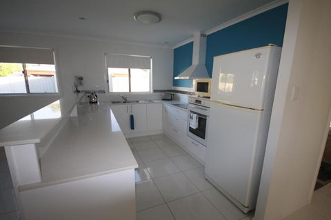 62 Tingira Close Modern Lowset Home With Swimming Pool Outdoor Area Ample Parking. Pet Friendly - Darwin Holiday 5