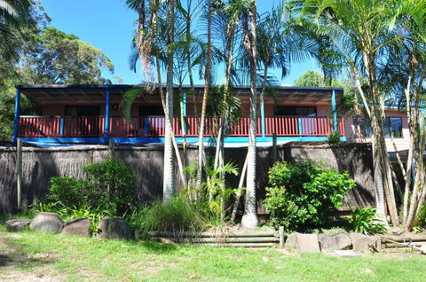 43 Double Island Drive Two Level Holiday Home With Swimming Pool. Located Close To Beach & CBD - Darwin Holiday 3