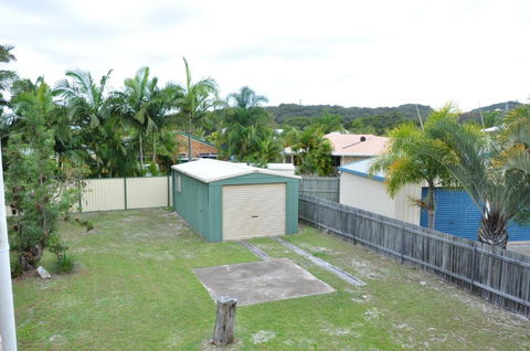 31 Bombala Crescent Two Storey Home With Covered Outdoor Deck Fully Fenced Backyard. Pet Friendly - Darwin Holiday 1