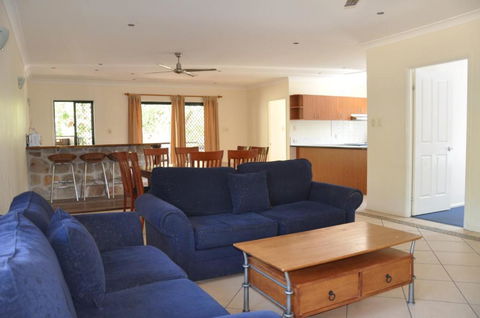 44 Cypress Avenue Holiday Home In A Quiet Location Close To Patrolled Beach & CBD - Darwin Holiday 6