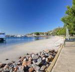 Banyan 14 Montevideo Parade spacious three bedroom pet friendly property with air con - Darwin Holiday