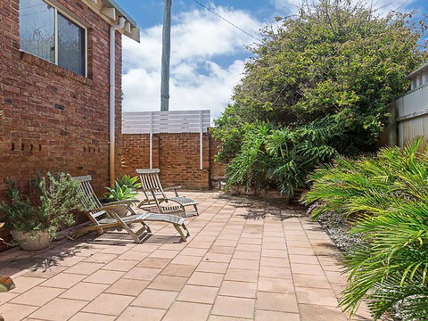 Birubi Beach House 14 Campbell Avenue Fantastic House & Close To The Surf Beach - Darwin Holiday 3