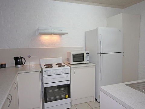 23 Bay Parklands 2 Gowrie Avenue Little Beach Air Con Pool & Tennis Court - Darwin Holiday 4