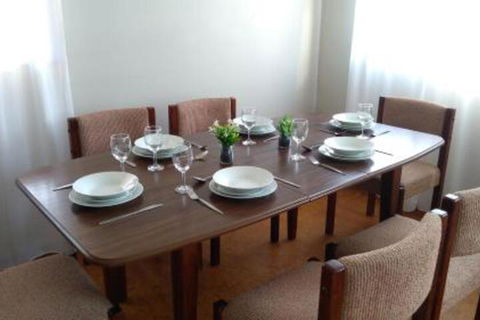 Large 5 Bedroom House With Wifi & Netflix Close To Taronga Western Plains Zoo - Darwin Holiday 4