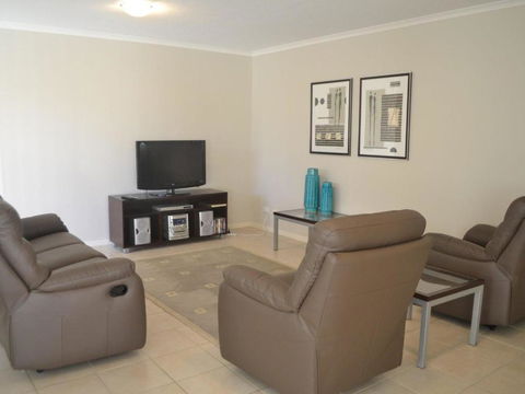 Beachside 4 With Airconditioning & Spa Bath - Darwin Holiday 4