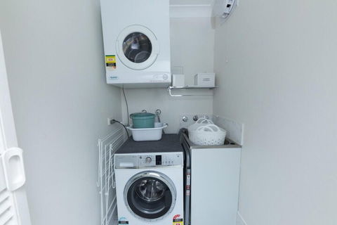 Renas Court Unit 8 - Darwin Holiday 6