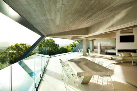 The Edge Port Douglas - Darwin Holiday 6