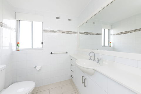 El Sandi Unit 07 - Darwin Holiday 4