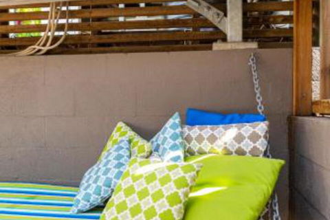 Cosy Hideaway Sunshine Beach - Darwin Holiday 6