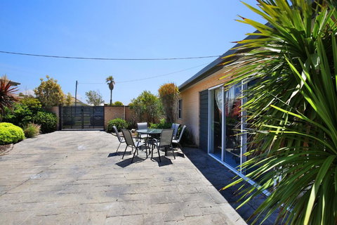 Neptune Absolute Beachfront - Darwin Holiday 4