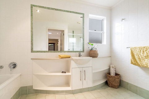 Oceanic 3 - Darwin Holiday 5