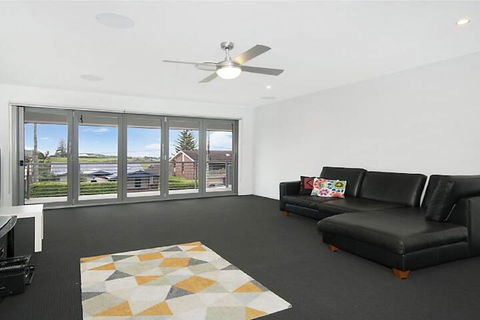 House On The Hill Lennox Head WiFi Air Conditioning - Darwin Holiday 6