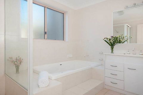 Pacific Rose Winter Holiday Special - Darwin Holiday 4