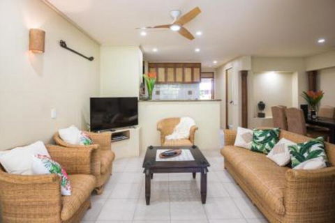 Bali Beach Villa Port Douglas - Darwin Holiday 5