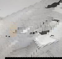 The Orchard - Darwin Holiday