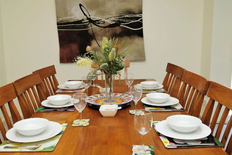 SUNDOWNER - Darwin Holiday 2