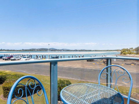 Fairholme 8 Perfect Lakefront Position - Darwin Holiday 3