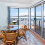 Fairholme 8 Perfect Lakefront Position - Darwin Holiday 0