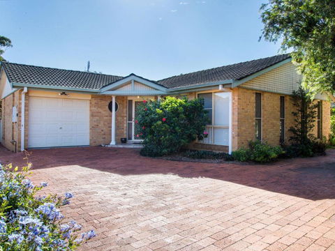 1 / 4 Huntly Close - Darwin Holiday 3