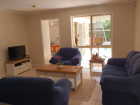 Robyns Nest Hosted Bed & Breakfast - Darwin Holiday 4