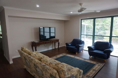 7 Belle Court Rainbow Shores Huge Beach House Ducted Air Con Pets Welcome - Darwin Holiday 5