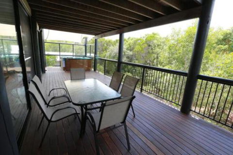 25 Naiad Court Rainbow Shores The Ultimate Beachside Executive Property Air Conditioned - Darwin Holiday 4