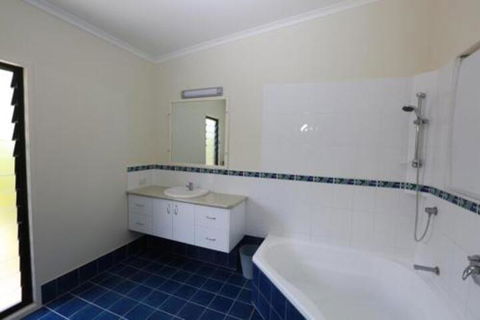 25 Naiad Court Rainbow Shores The Ultimate Beachside Executive Property Air Conditioned - Darwin Holiday 2