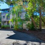 Surfside Beach House 17 Rainbow Shores Swimming Pool 2 Minute Walk To Beach Air Conditioning Relax Here - Darwin Holiday 0