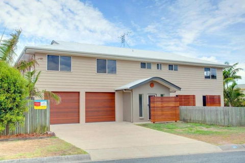 29 Cypress Avenue Rainbow Beach Close To The Beach With A Pool - Darwin Holiday 5
