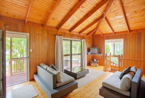 33 Cooloola Drive Rainbow Beach Walk To The Beach Pet Friendly - Darwin Holiday 3