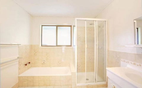 33 Cooloola Drive Rainbow Beach Walk To The Beach Pet Friendly - Darwin Holiday 1