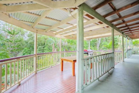 33 Cooloola Drive Rainbow Beach Walk To The Beach Pet Friendly - Darwin Holiday 5
