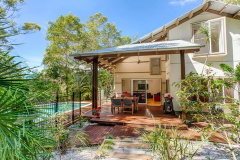 7 Naiad Court Rainbow Shores Perfect Beach House Swimming Pool & Walk To Beach Aircon Wi Fi - Darwin Holiday 1