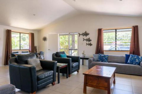 6 Bomburra Court Rainbow Beach Pet Friendly In Great Bush & Beach Location - Darwin Holiday 0