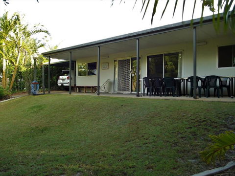 27 Carlo Road Rainbow Beach Affordable Family Beach House - Darwin Holiday 4