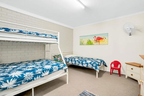 1 33 Tingira Close Rainbow Beach Gorgeous Ocean Views Swimming Pool Air Conditioning - Darwin Holiday 2