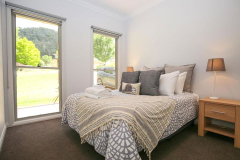 Leader Views - Darwin Holiday 2