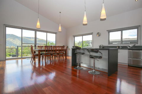 Leader Views - Darwin Holiday 6