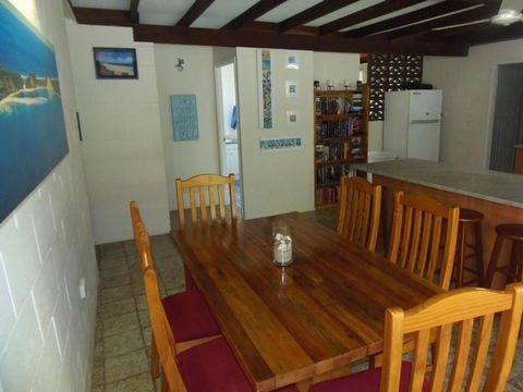 The Red Piranha Rainbow Beach Close To Everything Air Con & Pet Friendly - Darwin Holiday 5