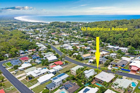 40 Rumbalara Avenue Rainbow Beach Entertain On The Spacious Verandah Overlooking Beautiful Rainbow Beach - Darwin Holiday 5