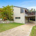 40 Rumbalara Avenue Rainbow Beach Entertain On The Spacious Verandah Overlooking Beautiful Rainbow Beach - Darwin Holiday 0