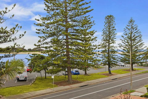 Caesars Palace 4 - Darwin Holiday 5