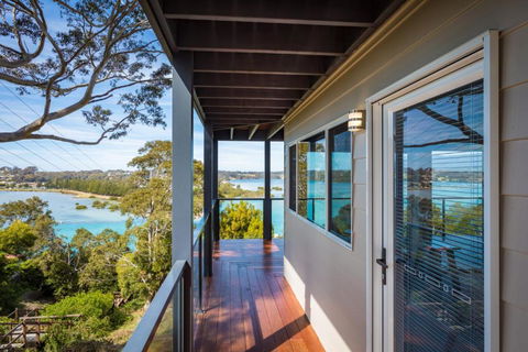 Hillcrest Views Of Wagonga - Darwin Holiday 2