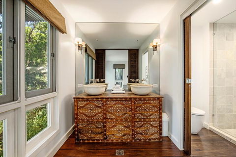 Dual Living Amongst The Rainforest Little Cove - Darwin Holiday 6