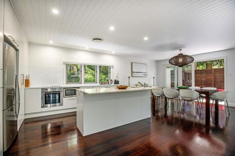 Dual Living Amongst The Rainforest Little Cove - Darwin Holiday 4