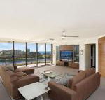 Seascape Apartments Unit 1201A Luxury apartment with views of the Gold Coast  Hinterland - Darwin Holiday