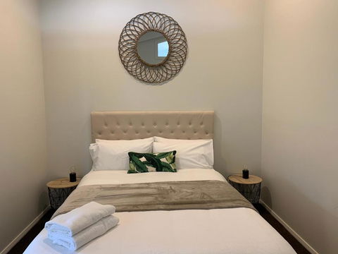 Mortimers Wines The Canopy Loft - Darwin Holiday 3